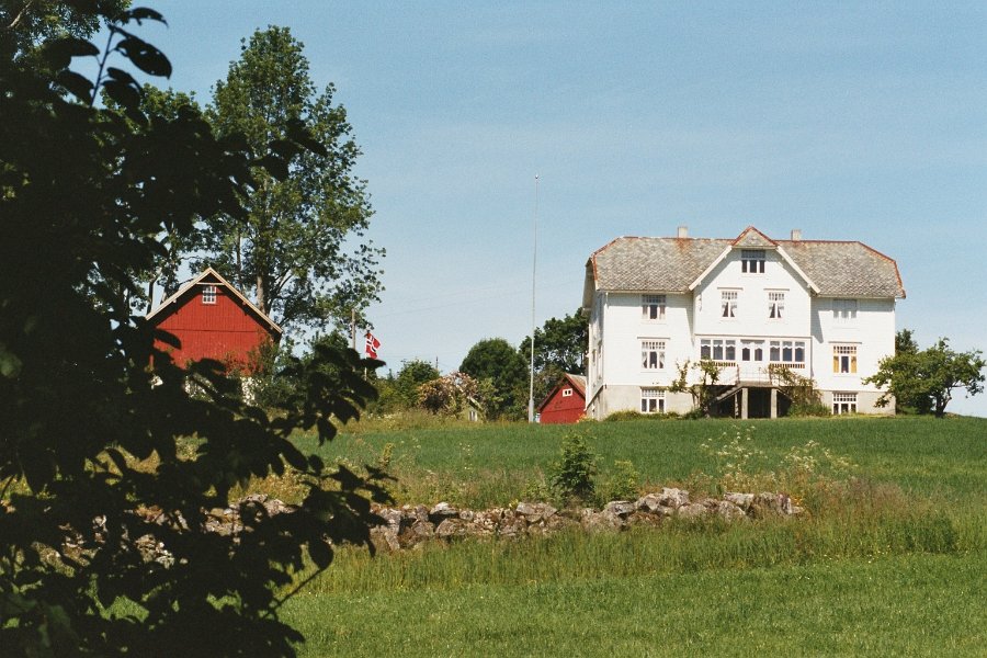 2003061305 rodven hus
